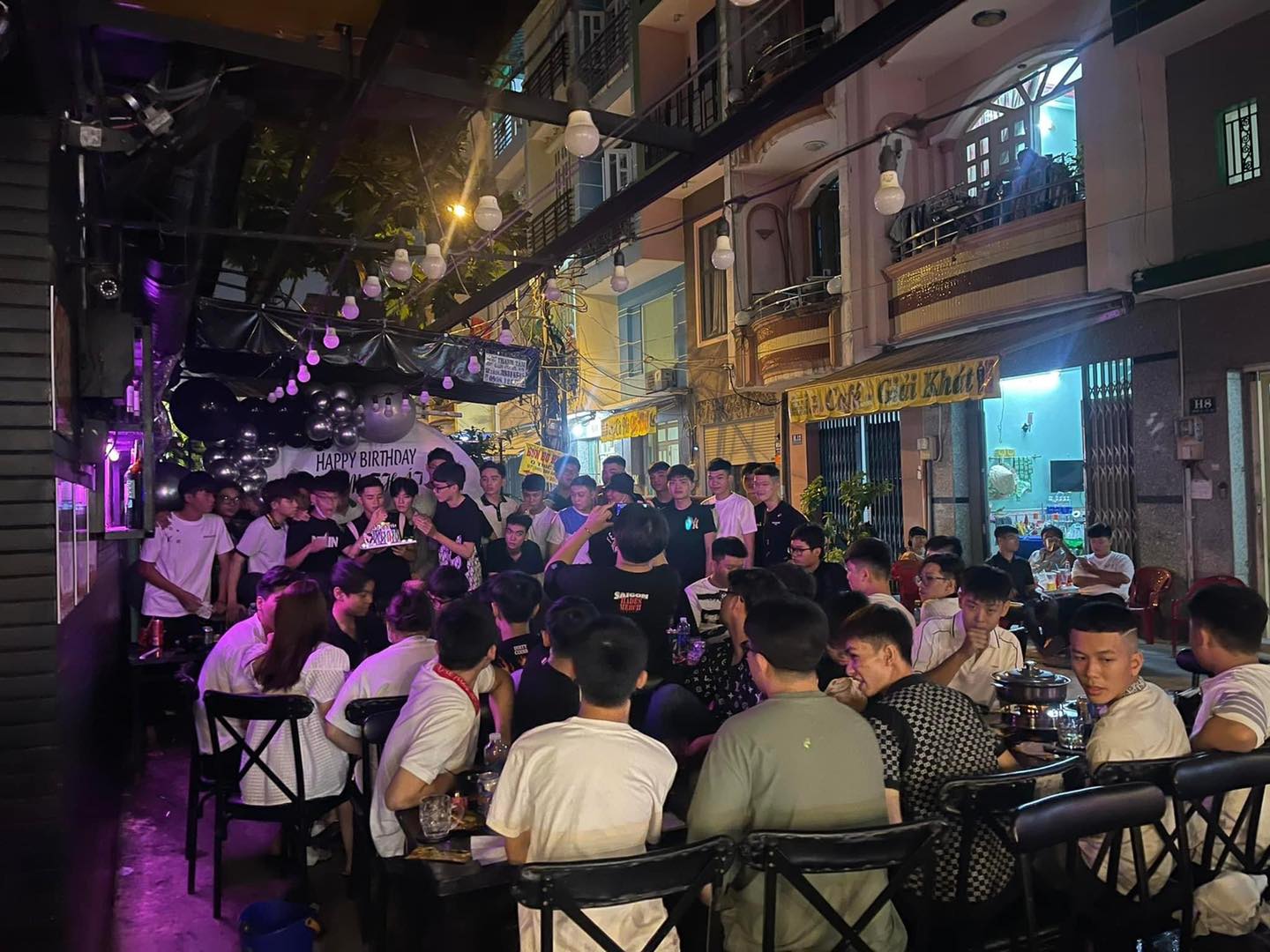 Cậu Cả Food & Beer Quận 4